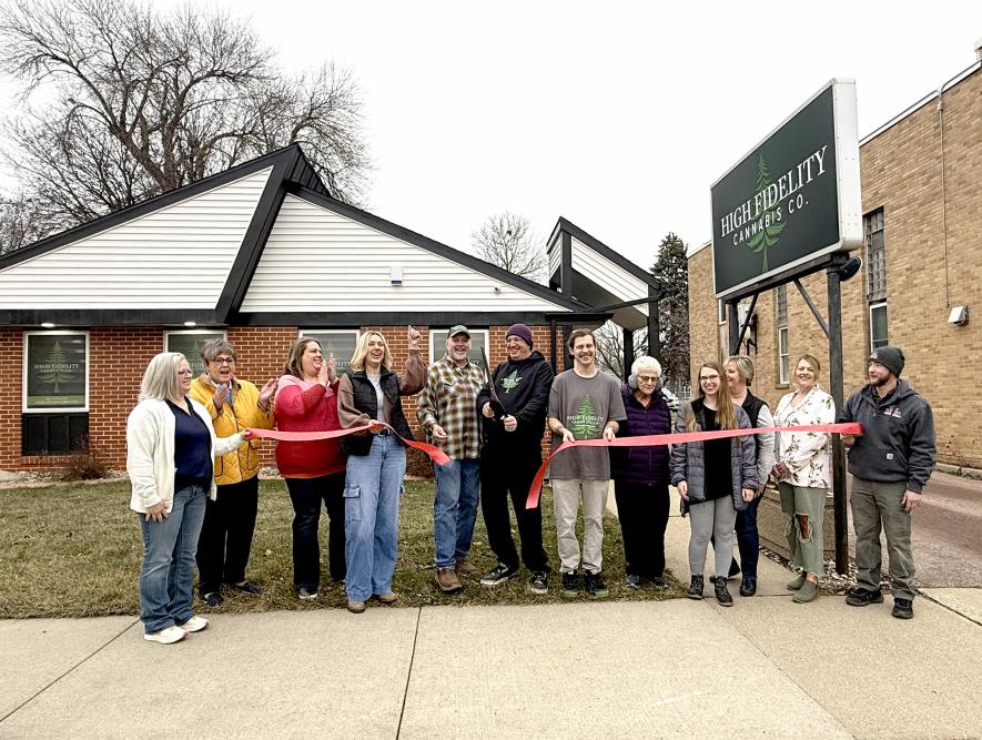 High Fidelity Cannabis Co. celebrated a ribbon-cutting at its Main Street Luverne dispensary Thursday, Jan. 8. Pictured are (from left) Luverne Chamber members Jenny Jorgenson, Jane Lanphere and Jennifer Wipf, High Fidelity owners Amy and Monty Hagedorn and Terry Gray, High Fidelity business manager Zach Soule, and Chamber members Betty Mann, Sara Kozak, Annie Opitz, Stephanie Bickerstaff and Mark Sterrett. Lori Sorenson/Rock County Star Herald Photo