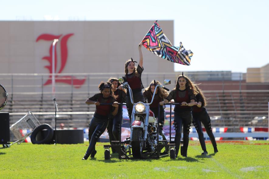 Lennox High School band performs "The Junkyard" earning the group a second-place honor. Greg Hoogeveen/Rock County Star Herald Photo